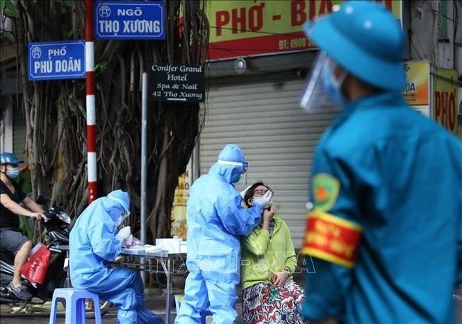 Ngày 7/2: Có 16.815 ca COVID-19, tăng 2.700 F0 so với hôm qua; Hà Nội chạm mốc 3.000 ca
