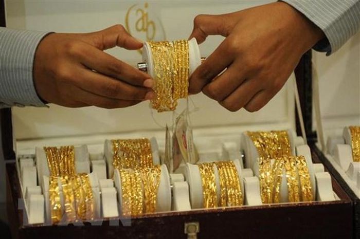 Giá vàng trên thị trường thế giới đi lên trong phiên 9/2