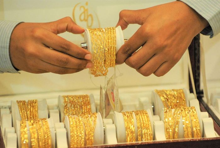 Giá vàng châu Á giảm do kỳ vọng Mỹ tăng lãi suất