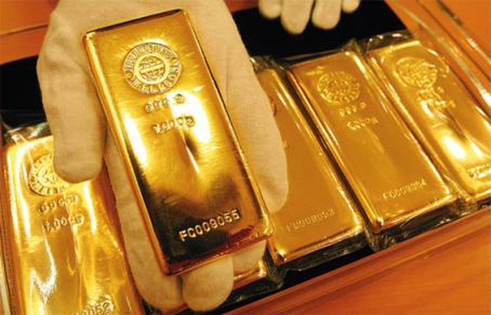 Chiến sự Nga-Ukraine tiếp tục đẩy giá vàng thế giới tăng cao