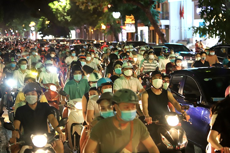 F0 tăng, TP.HCM khuyến cáo không tụ tập đông người