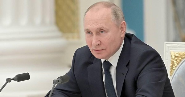 Tổng thống Putin lệnh cấm xuất nhập khẩu nhiều mặt hàng, nguyên liệu thô
