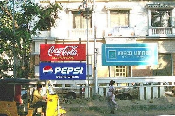 Pepsi, Coca-Cola, McDonald's, Starbucks ở Nga đua nhau đóng cửa