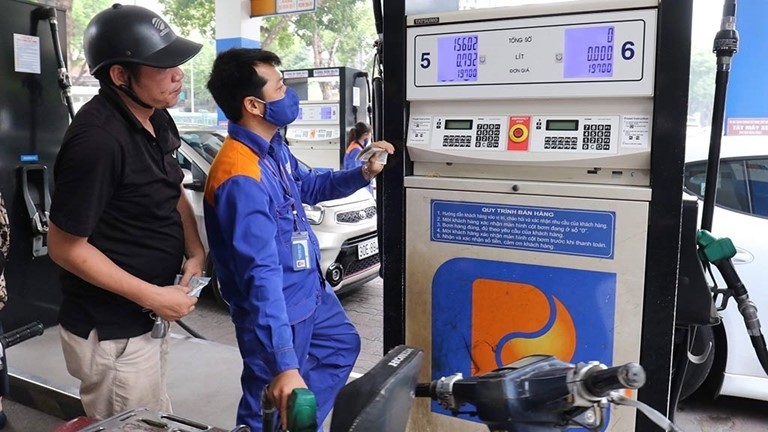 Giá xăng Việt Nam sẽ giảm mạnh?