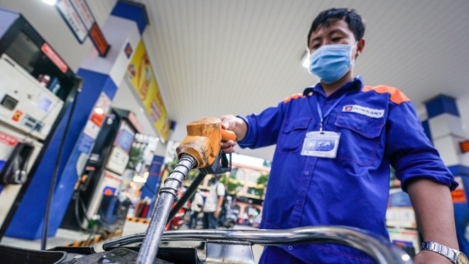 Giá xăng dầu giảm sau chuỗi tăng liên tiếp