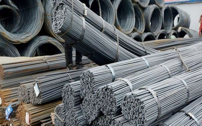 Sắt thép, xi măng 'phi mã', nhà thầu xây dựng 'bỏ của chạy lấy người'