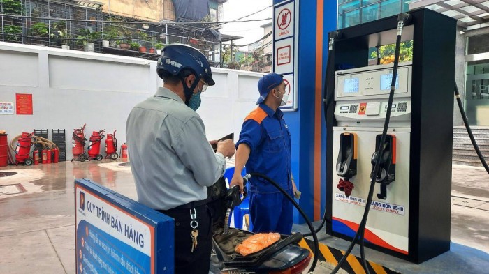 Giảm 50% thuế bảo vệ môi trường với xăng, dầu từ 1/4