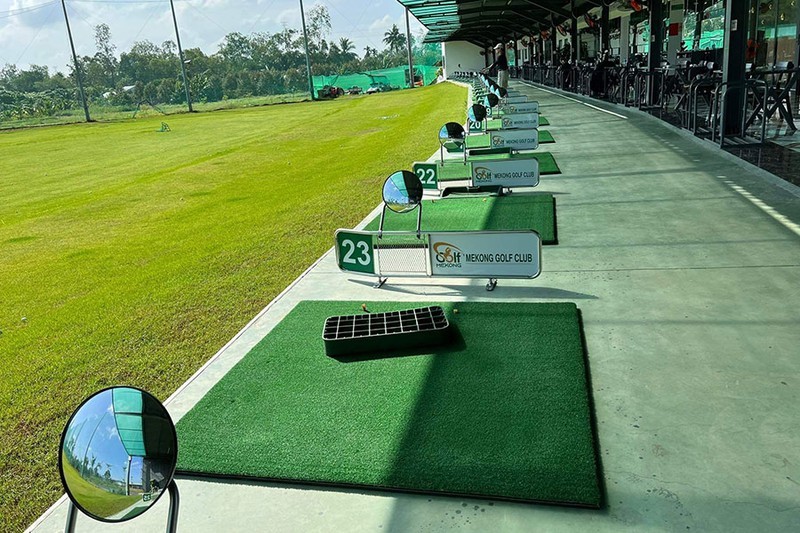 Sân tập golf chui giữa lòng TP Cần Thơ