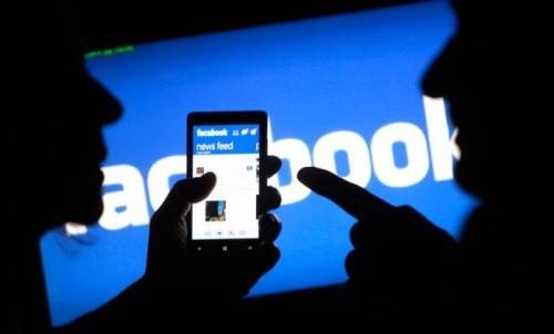 Ai thực sự nắm giữ Facebook?