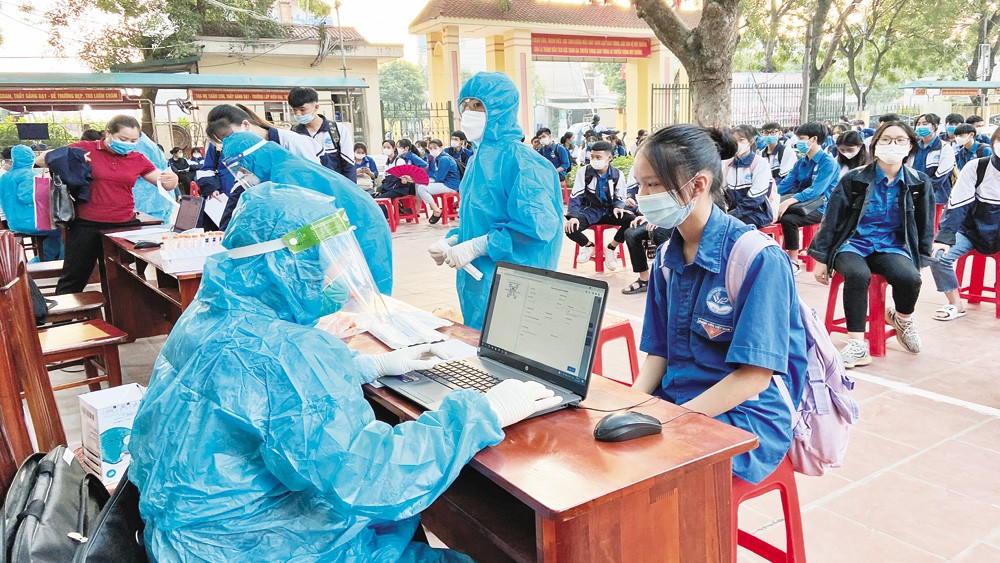 Ngày 8/4: Ca mắc mới COVID-19 giảm còn 39.334; Bắc Giang bổ sung 25.763 F0