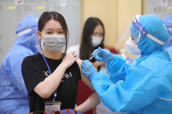 Bộ Y tế thông tin về tiêm vắc xin cho người đã mắc COVID-19