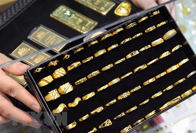Giá vàng đi lên giữa lúc lạm phát của Mỹ cao nhất trong hơn 40 năm
