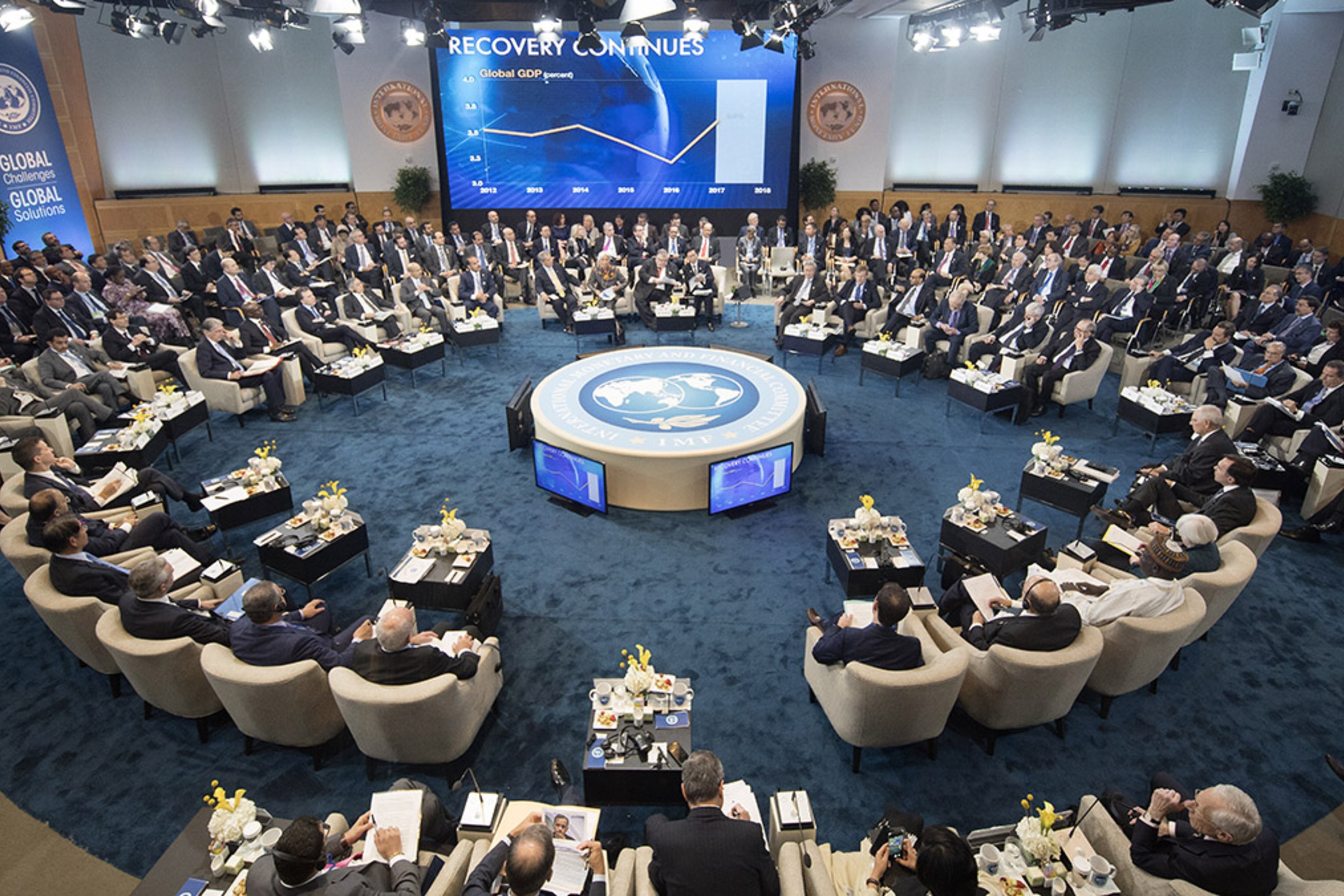 IMF cảnh báo khủng hoảng Ukraine và lạm phát đang đe dọa kinh tế toàn cầu