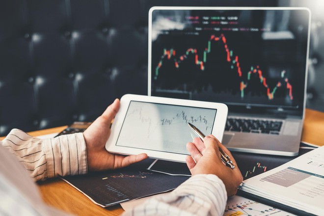Cổ phiếu nhóm nào đáng xuống tiền cho nửa cuối năm 2022?