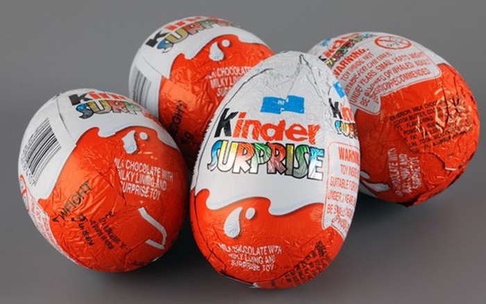 Từ những hộp kẹo trứng Kinder Surprise nhiễm khuẩn…