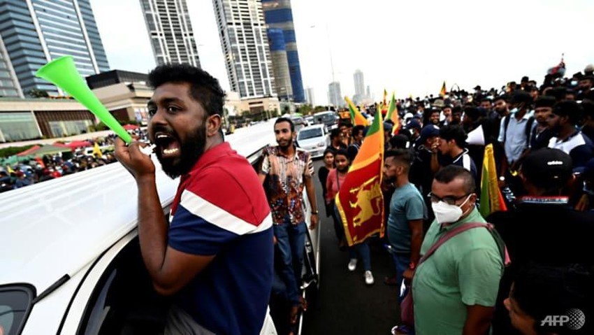 Khủng hoảng Sri Lanka: Giá nhiên liệu tiếp tục tăng mạnh ngay trước cuộc đàm phán cứu trợ với IMF