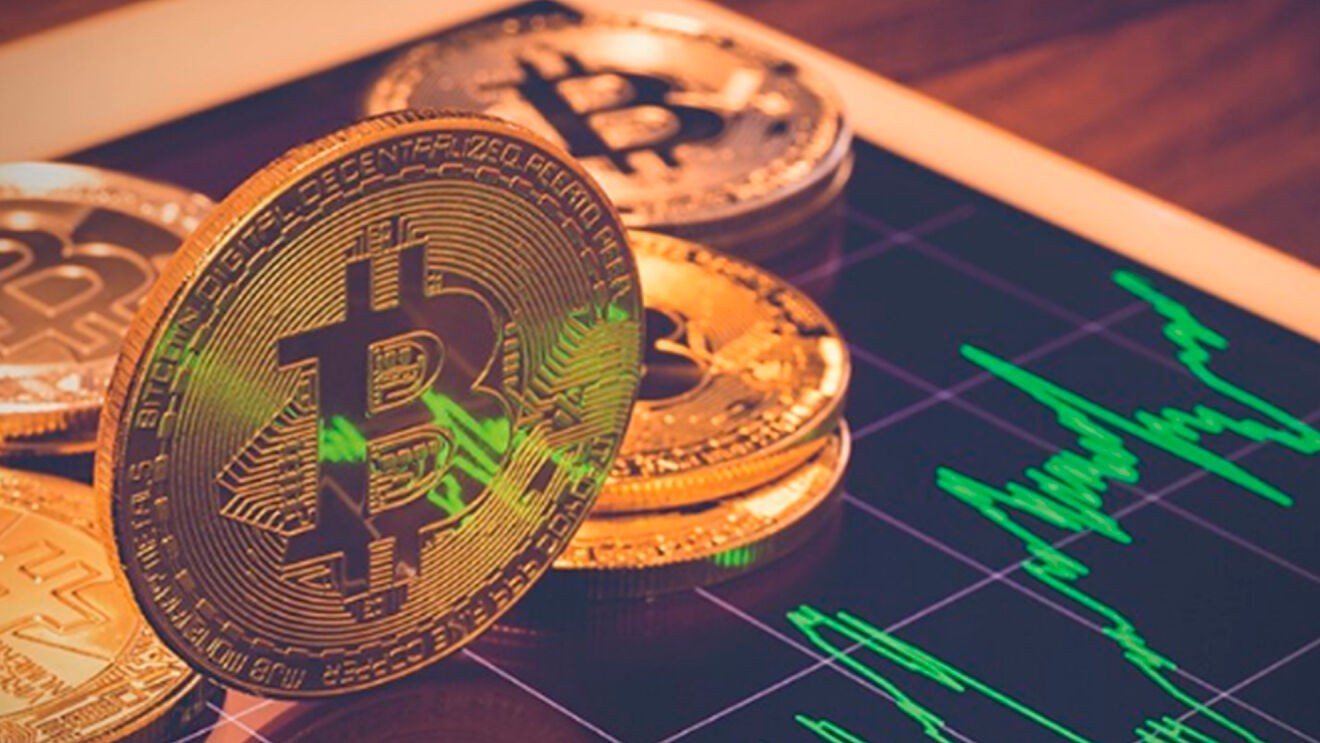 Giá Bitcoin tăng giảm bất thường