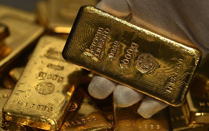 Vì sao vàng liên tục giảm giá?
