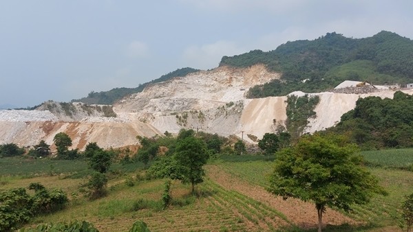 Công ty TNHH Hoàng Danh ngang nhiên đổ thải trái phép