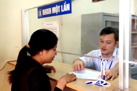 Sửa Luật để hạn chế người lao động rút BHXH một lần