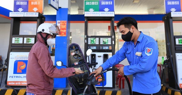 Giá xăng dầu hôm nay 27/7: Bật tăng, nhưng khó thoát tình trạng giằng co