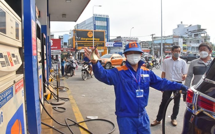 Giá xăng dầu hôm nay 28/7: Bật tăng khi Nga "siết van" khí đốt đến châu Âu
