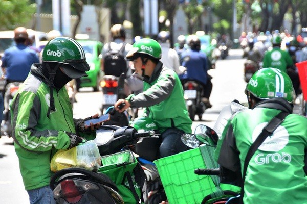 Grab, Be, Gojek phải kê khai, niêm yết giá cước và phụ phí?