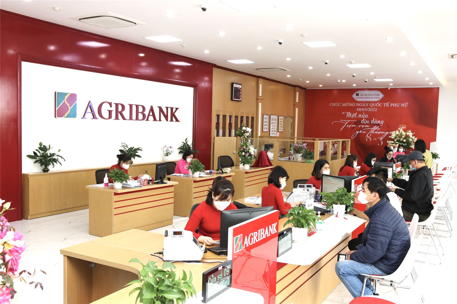 Nhân viên ngân hàng Agribank có lừa đảo khách hàng qua hợp đồng vay?