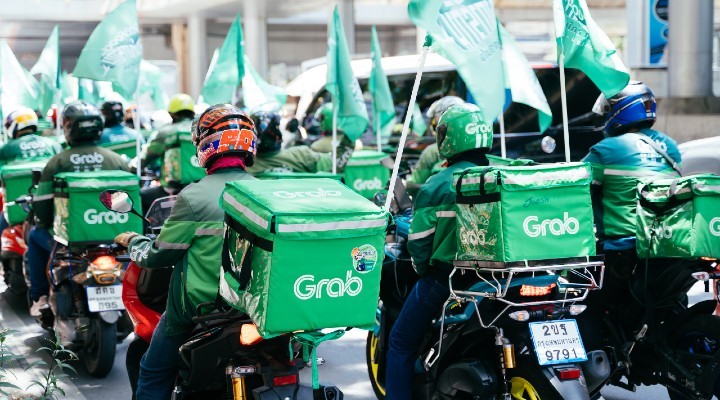 Phía sau việc Grab bắt tay với đối thủ cạnh tranh