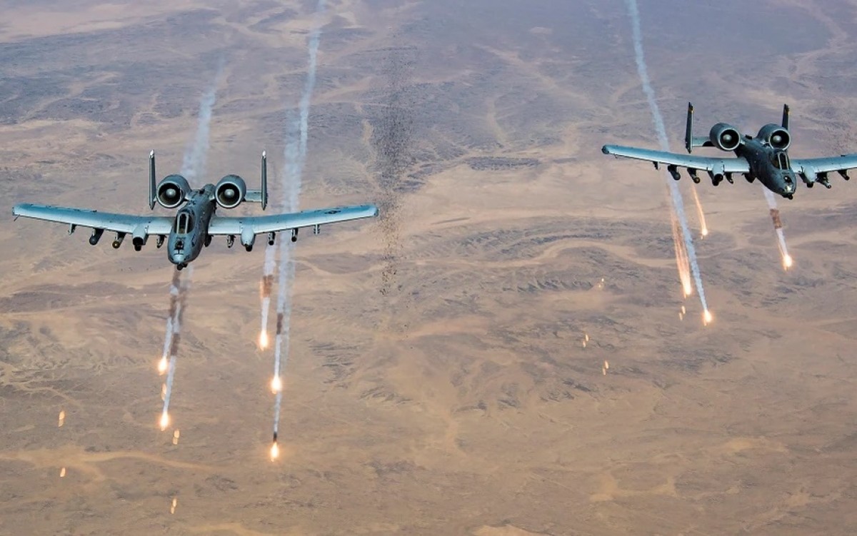 Tổng thống Mỹ ra lệnh không kích 9 mục tiêu tại Syria