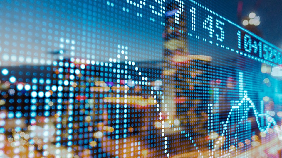 Cổ phiếu trụ giữ nhịp xuất sắc, VN-Index tiếp tục neo cao