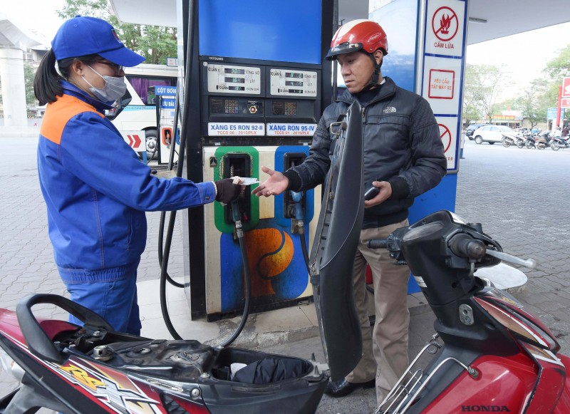 Petrolimex “độc quyền” bán xăng RON 95-V?