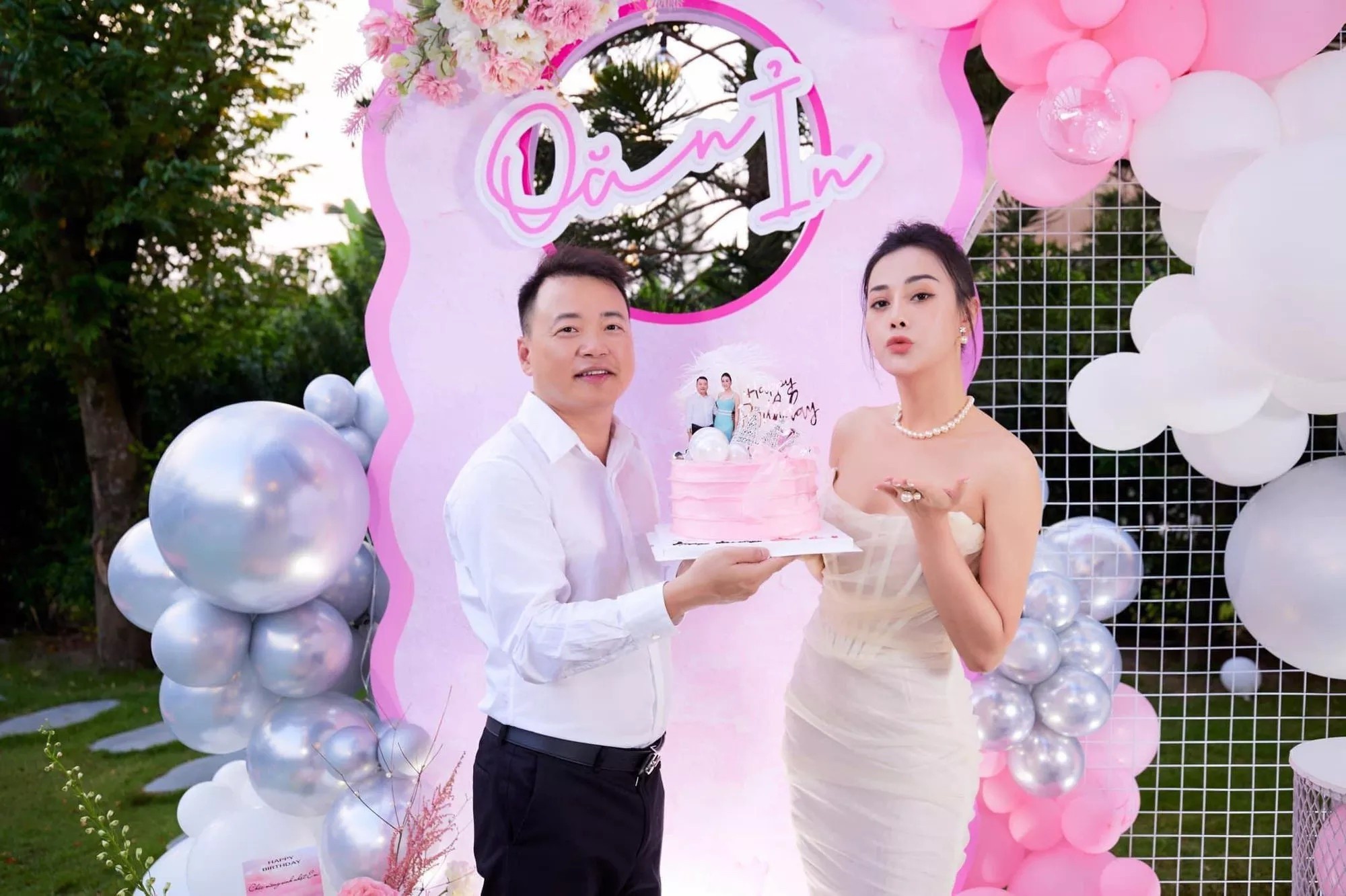 Tòa án triệu tập vợ chồng Shark Bình