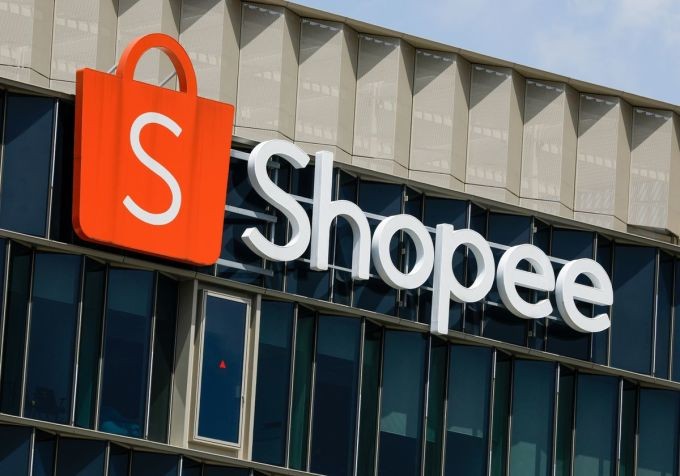 Đế chế Shopee lung lay