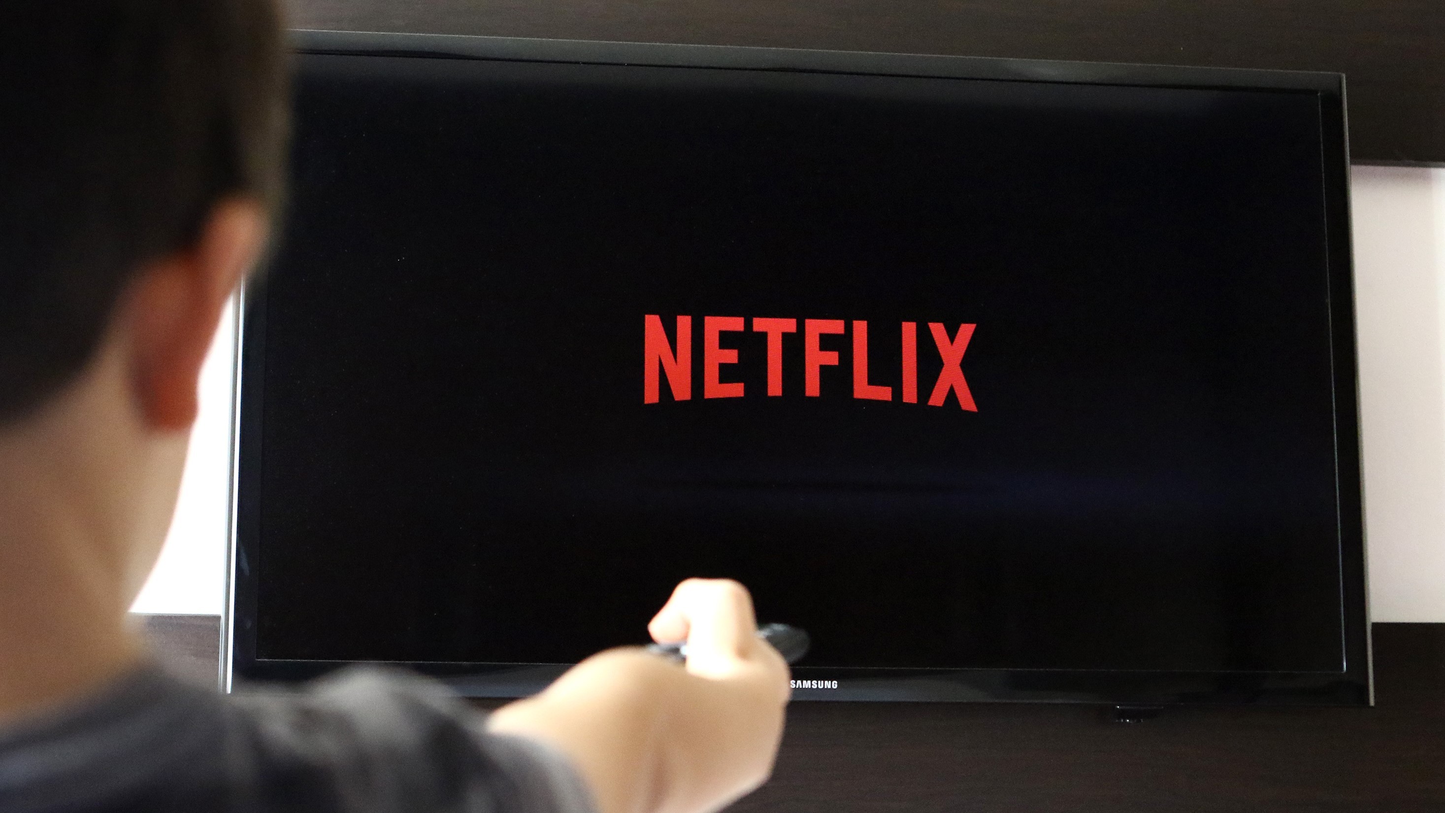 Netflix tính thêm phí cho người dùng muốn chia sẻ tài khoản từ năm 2023