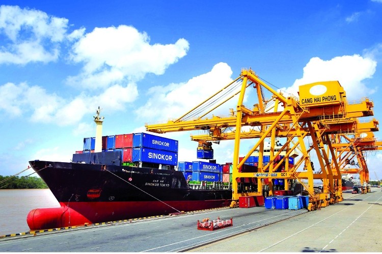 Xuất nhập khẩu giảm tốc, khó khăn đã dần hiện rõ