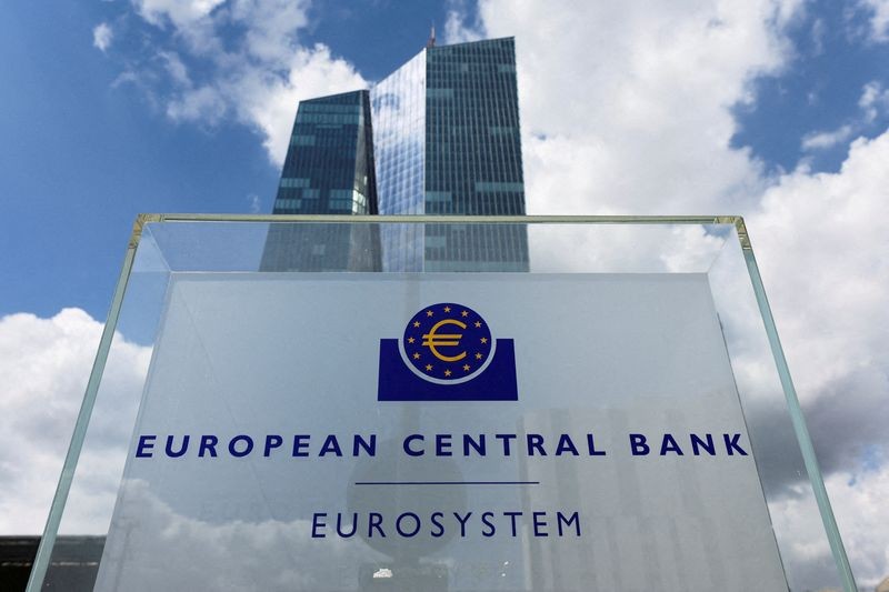 ECB tăng lãi suất 75 điểm cơ bản và công bố các điều khoản mới cho các ngân hàng châu Âu