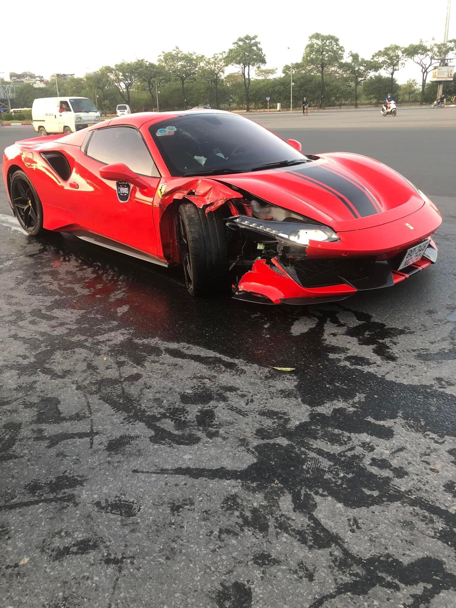 Xe Ferrari 488 tông chết người, xuất hiện ảnh cô gái trẻ ngồi ghế lái