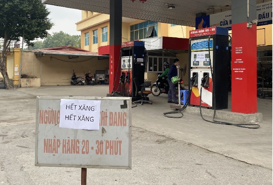 Bộ Tài chính hỏa tốc yêu cầu Bộ Công thương báo cáo về chi phí xăng dầu