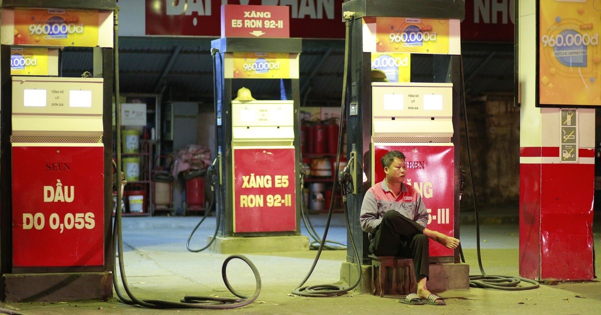 Cùng địa bàn giá bán giá xăng, dầu lệch