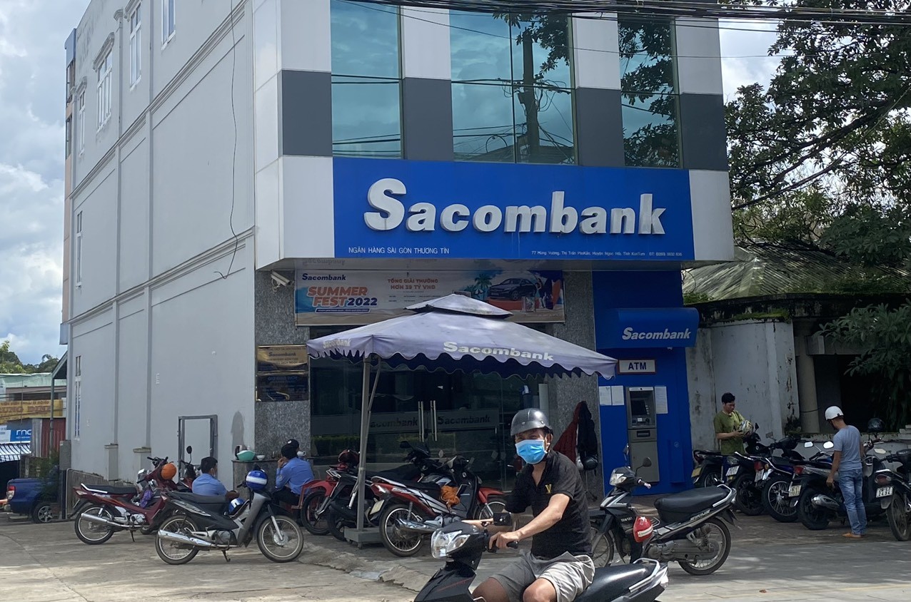 Vụ tiền gửi "bốc hơi" tại Sacombank Cam Ranh: Còn nhiều khách hàng khác