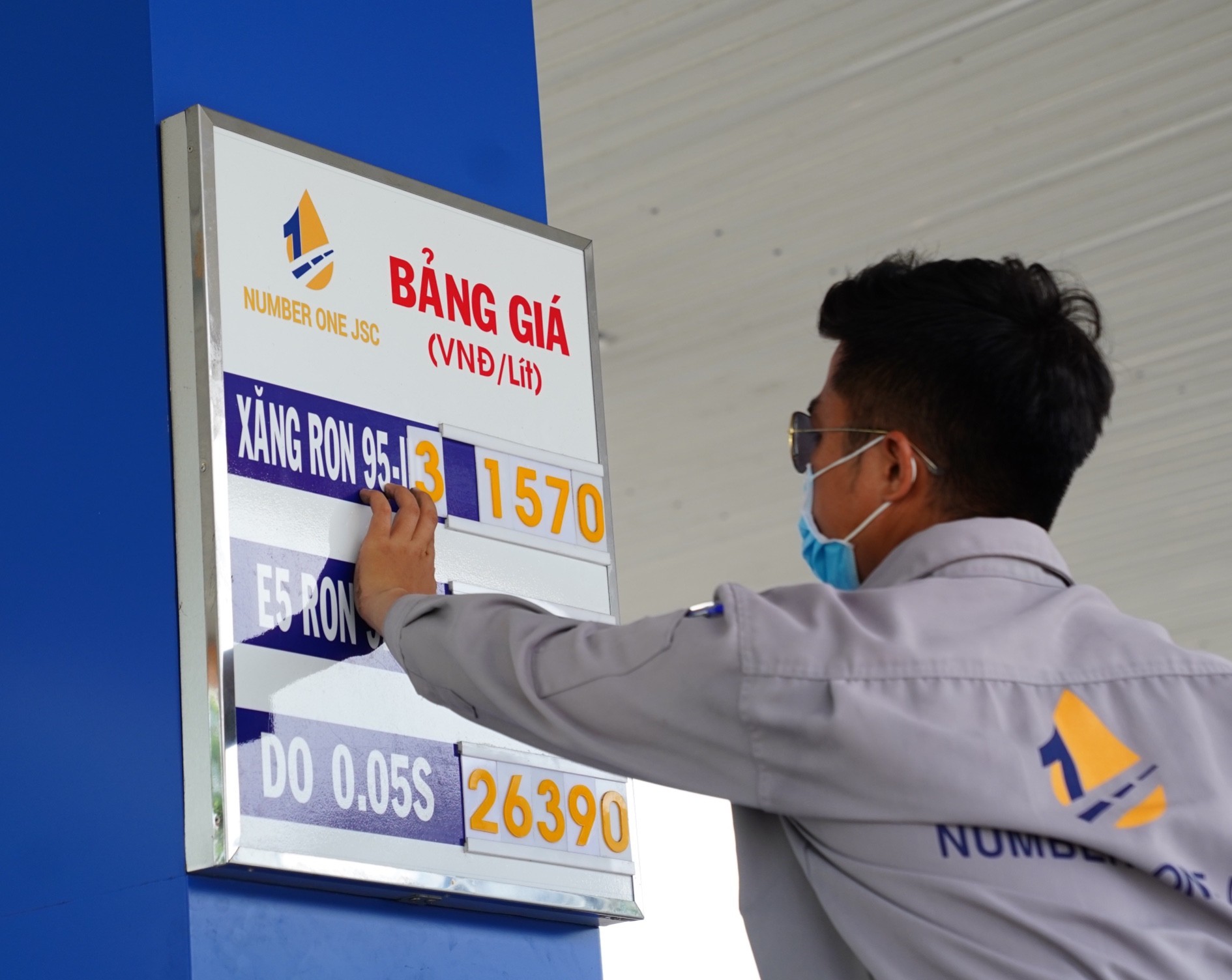 Đề xuất sửa quy định về phương thức điều hành giá xăng dầu