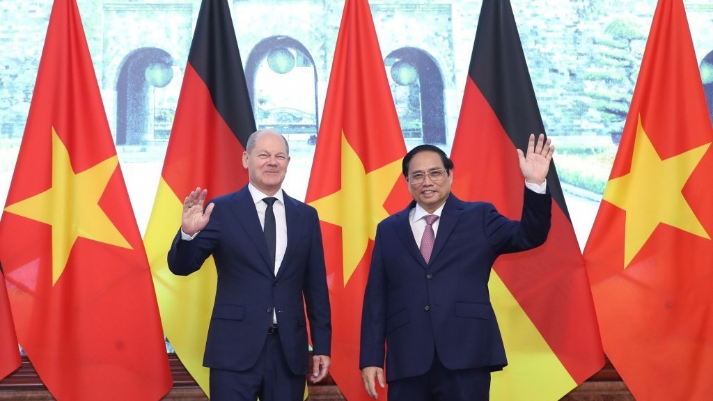 Việt Nam - Đức ký 3 văn kiện về quốc phòng, năng lượng, đào tạo nghề