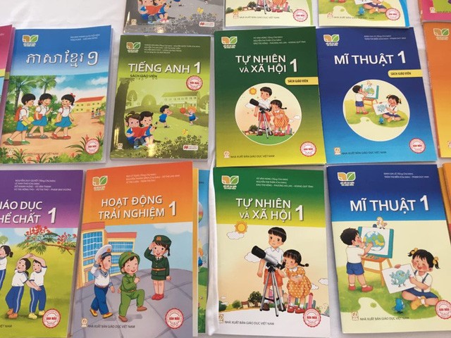 'Dấu hiệu lợi ích nhóm’ giữa Bộ Giáo dục, nhà xuất bản trong phát hành sách bài tập