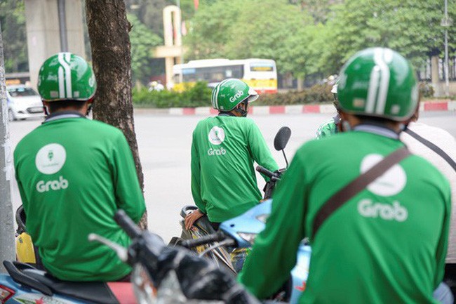 Grab lại đơn phương thu phụ phí người dùng dịp Tết Nguyên đán Quý Mão 2023