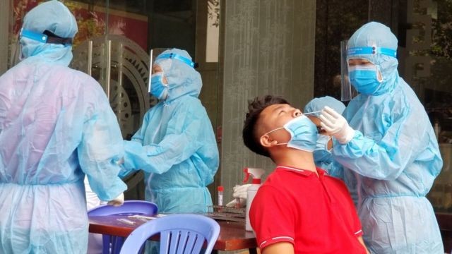 Sáng 6/5: Biến thể mới có thể xảy ra làm cho diễn biến dịch COVID-19 trở nên phức tạp