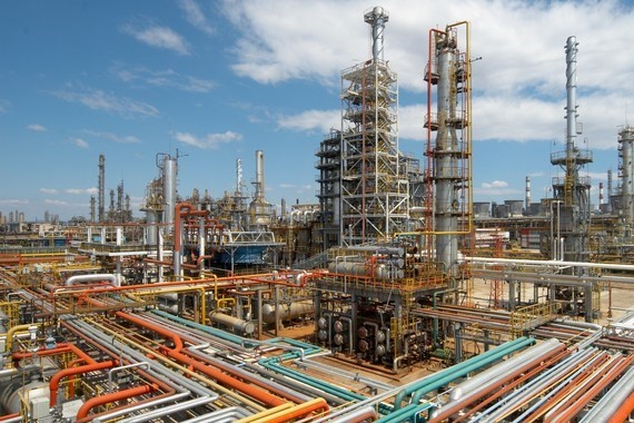 'Châu Âu chưa sẵn sàng loại bỏ dầu Nga'