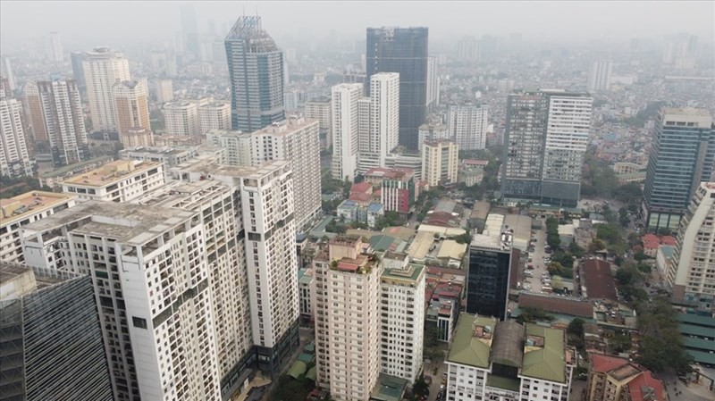 Đất nền giao dịch 'nóng', chung cư ảm đạm