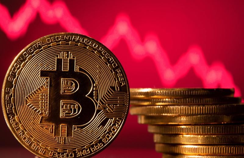 Bitcoin mất mốc 35.000 USD, đang tiếp tục lao dốc