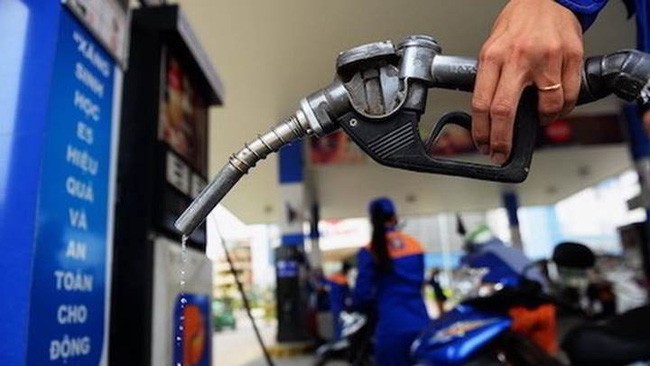 Ngày mai giá xăng sẽ tiếp tục tăng